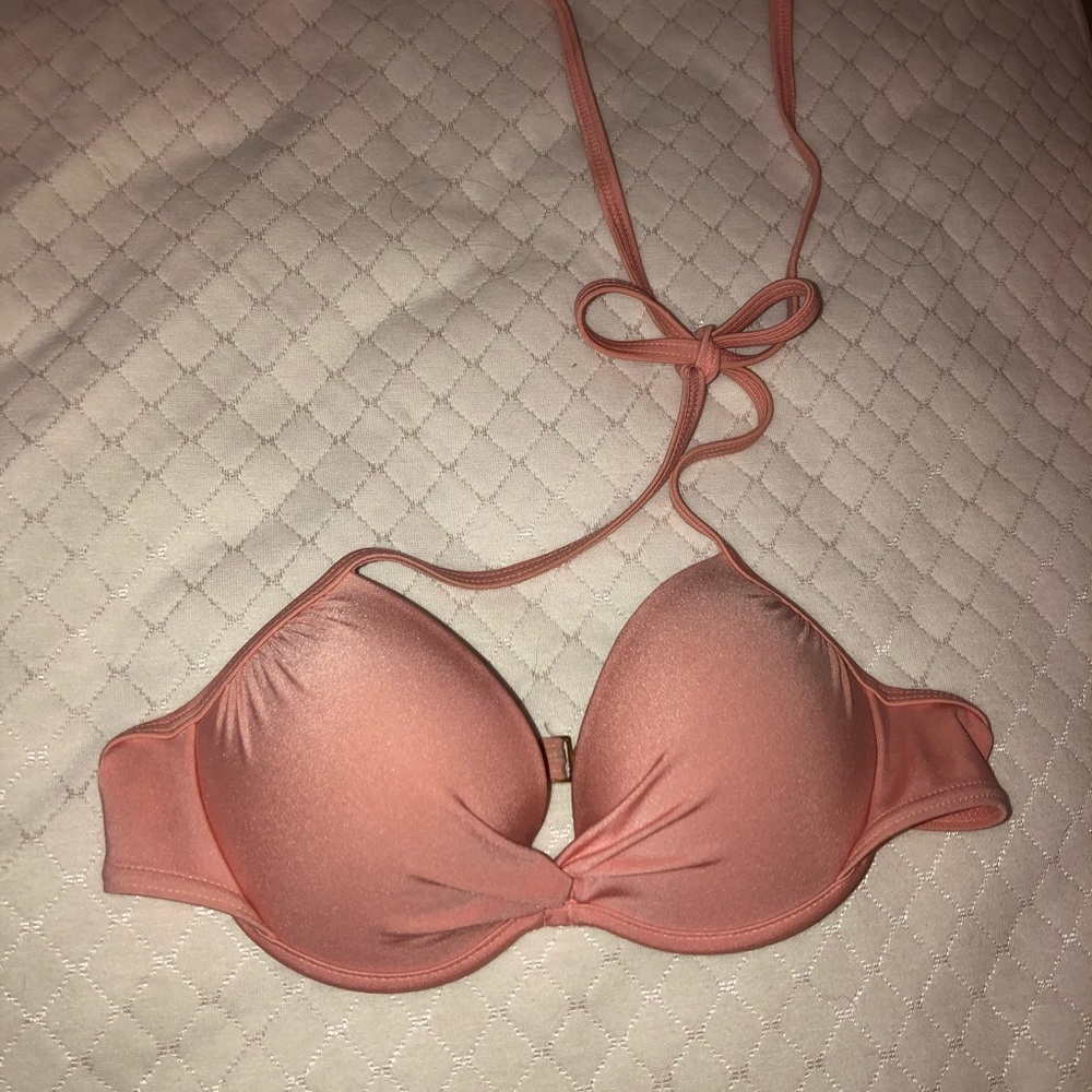 34A Victoria’s Secret push up bathing suit top